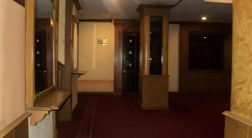 Khách sạn Chaleena Princess Bangkok